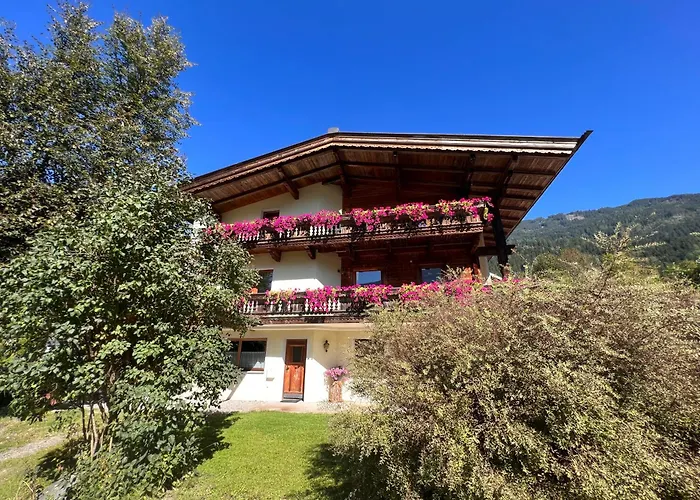 Apartamento Platzhirsch Panorama View Balkon, Gartensauna, Garten, Grillplatz Stumm